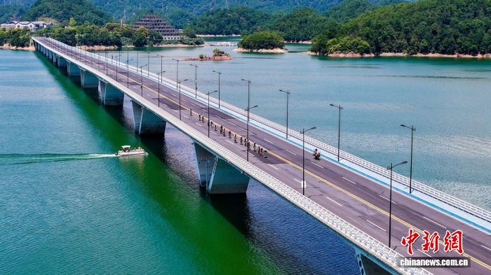 2025 UCI Gran Fondo杭州收官战落幕 千