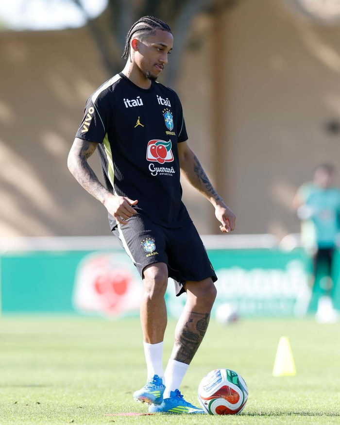 巴西队力克阿根廷挺进世界杯预选赛次轮