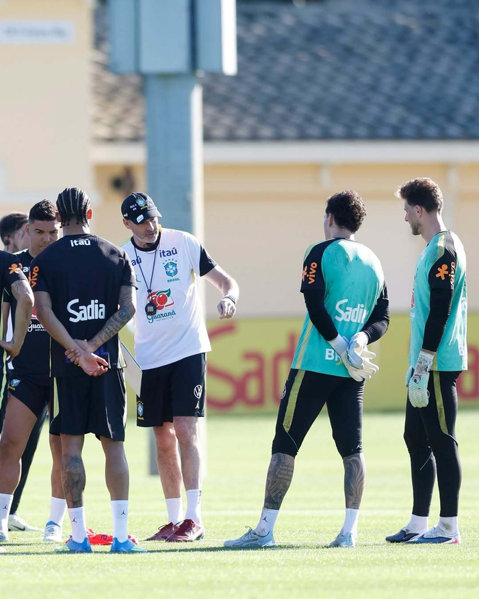 巴西队力克阿根廷挺进世界杯预选赛次轮