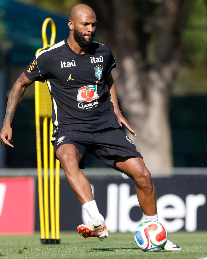 巴西队力克阿根廷挺进世界杯预选赛次轮