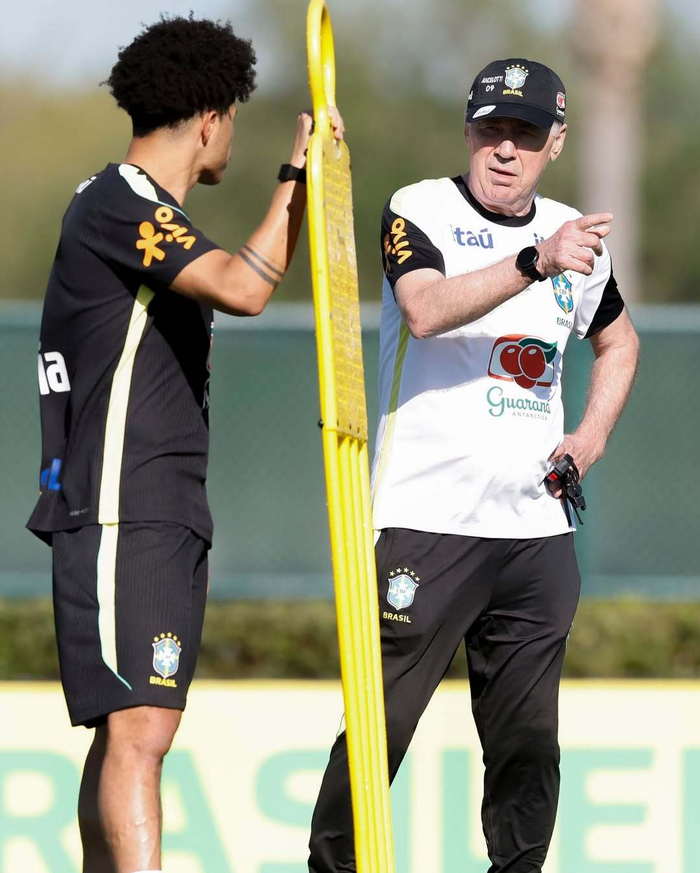 巴西队力克阿根廷挺进世界杯预选赛次轮