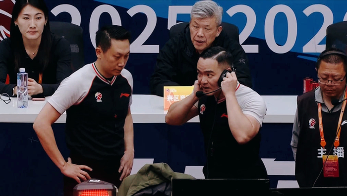 山东男篮力克福建男篮 防守反击逆转取胜