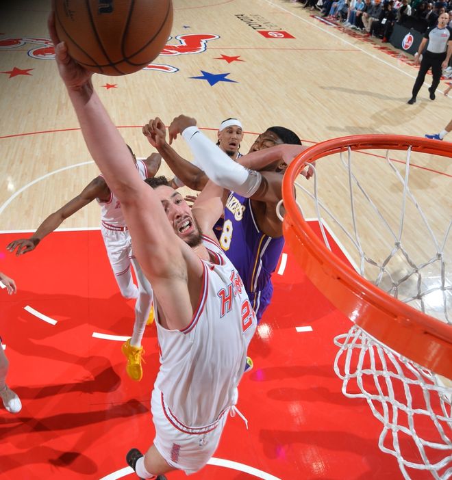 申京复出助火箭逆转湖人 末节失误成败关键