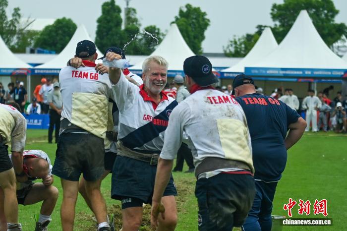 英国木匠成都世运会摘金 拔河赛场见证多元体育