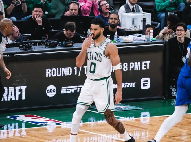 凯尔特人首战大胜76人，分差创队史季后赛纪录