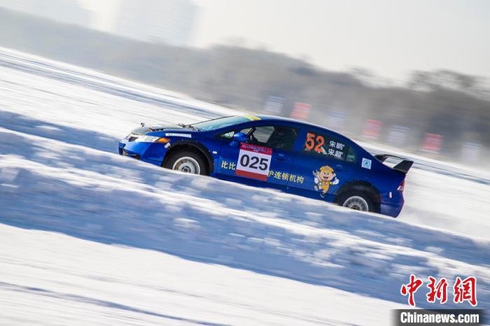 长春南湖公园冰面点燃热血激情，2020中国冰雪短